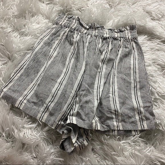 High Waisted Striped Soft Shorts W/ Pockets - Picture 2 of 7